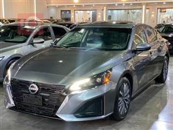 نيسان ألتيما